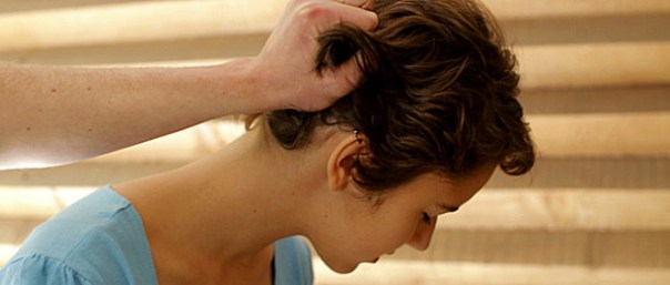 La jeune Tessa Ia est remarquable dans Después de Lucia, un drame d'humiliation qui nous ébranle durablement