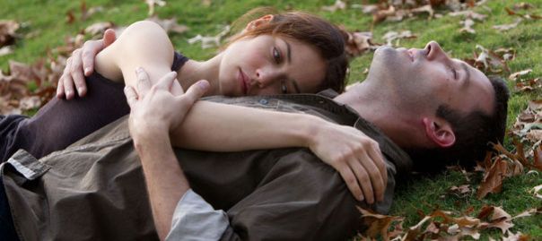 Ben Affleck est inexpressif, son personnage est d’une neutralité déconcertante